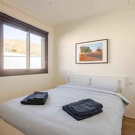 Casa Alegria - - Pool, Seaview * פינסטראט